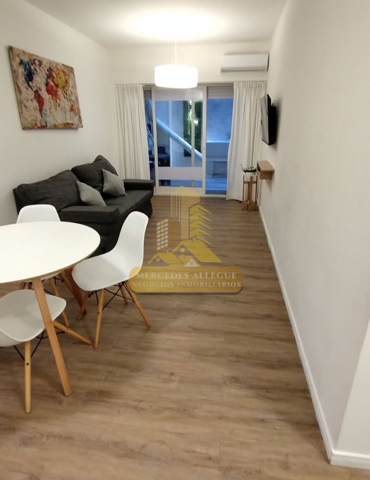 Alquiler  2 ambientes con patio. Barrio Retiro