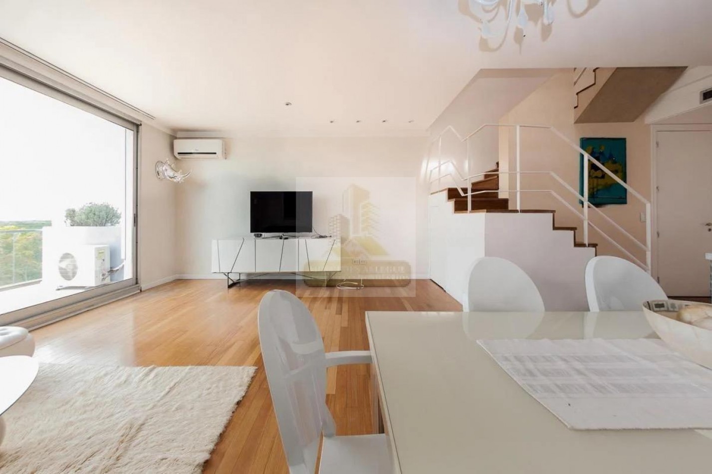 Venta con Renta - Exclusivo Triplex 3 ambientes en Edificio Forum Puerto Madero, frente al rio.