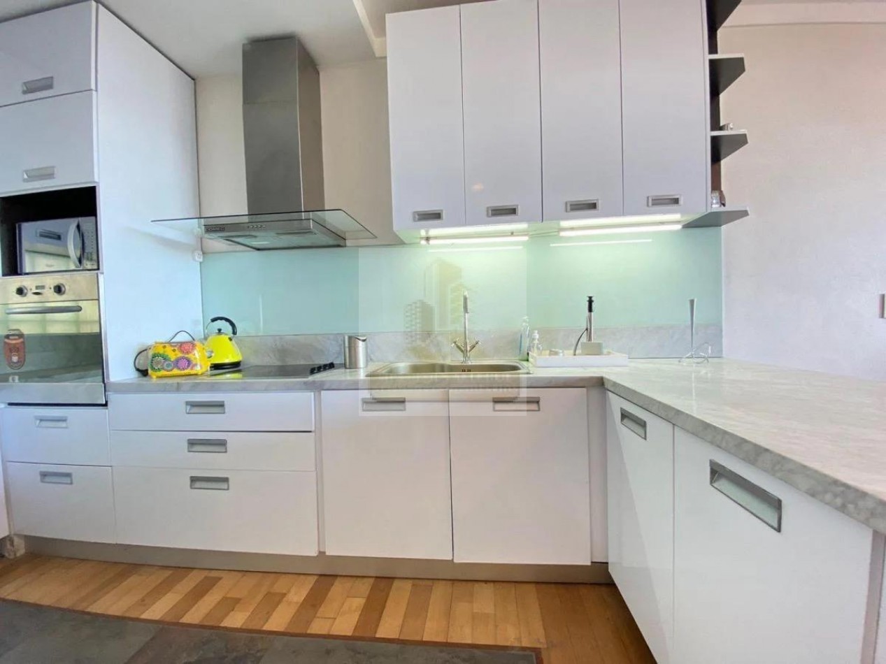 Venta con Renta - Exclusivo Triplex 3 ambientes en Edificio Forum Puerto Madero, frente al rio.