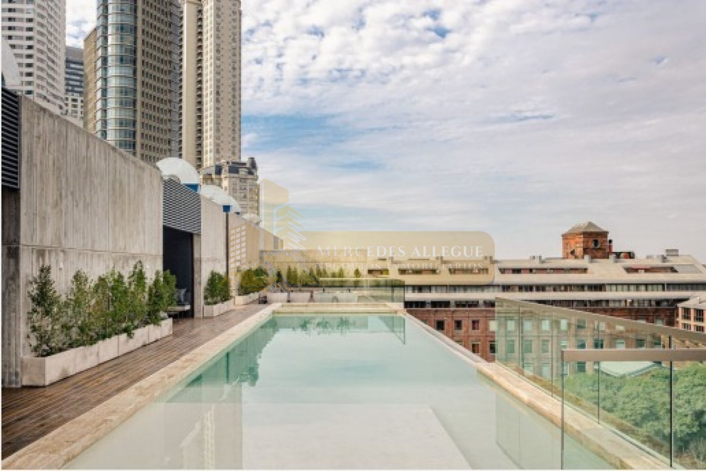 Venta 2 ambientes Edificio OCEANA Pto. MADERO
