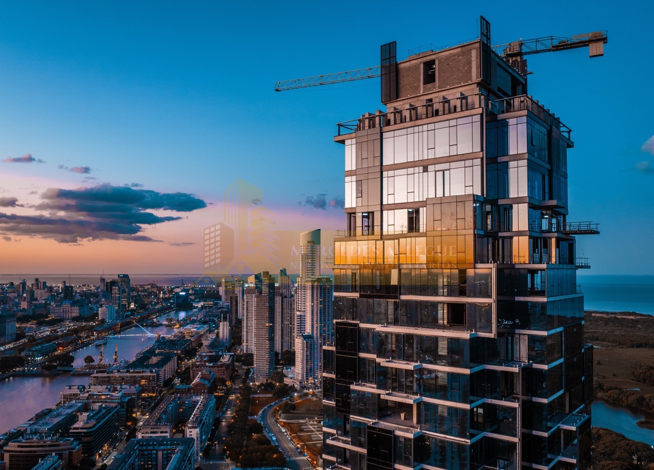 4 Ambientes de Lujo en Torre Harbour — Piso con Vista al Dique