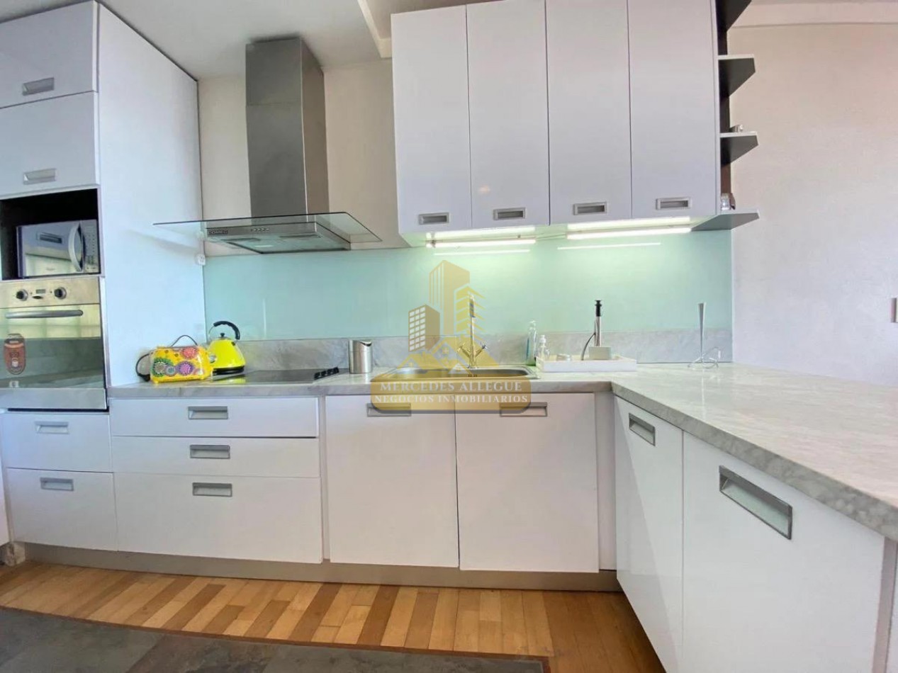 Venta con Renta - Exclusivo Triplex 3 ambientes en Edificio Forum Puerto Madero, frente al rio.