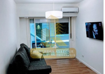 Alquiler  2 ambientes con patio. Barrio Retiro